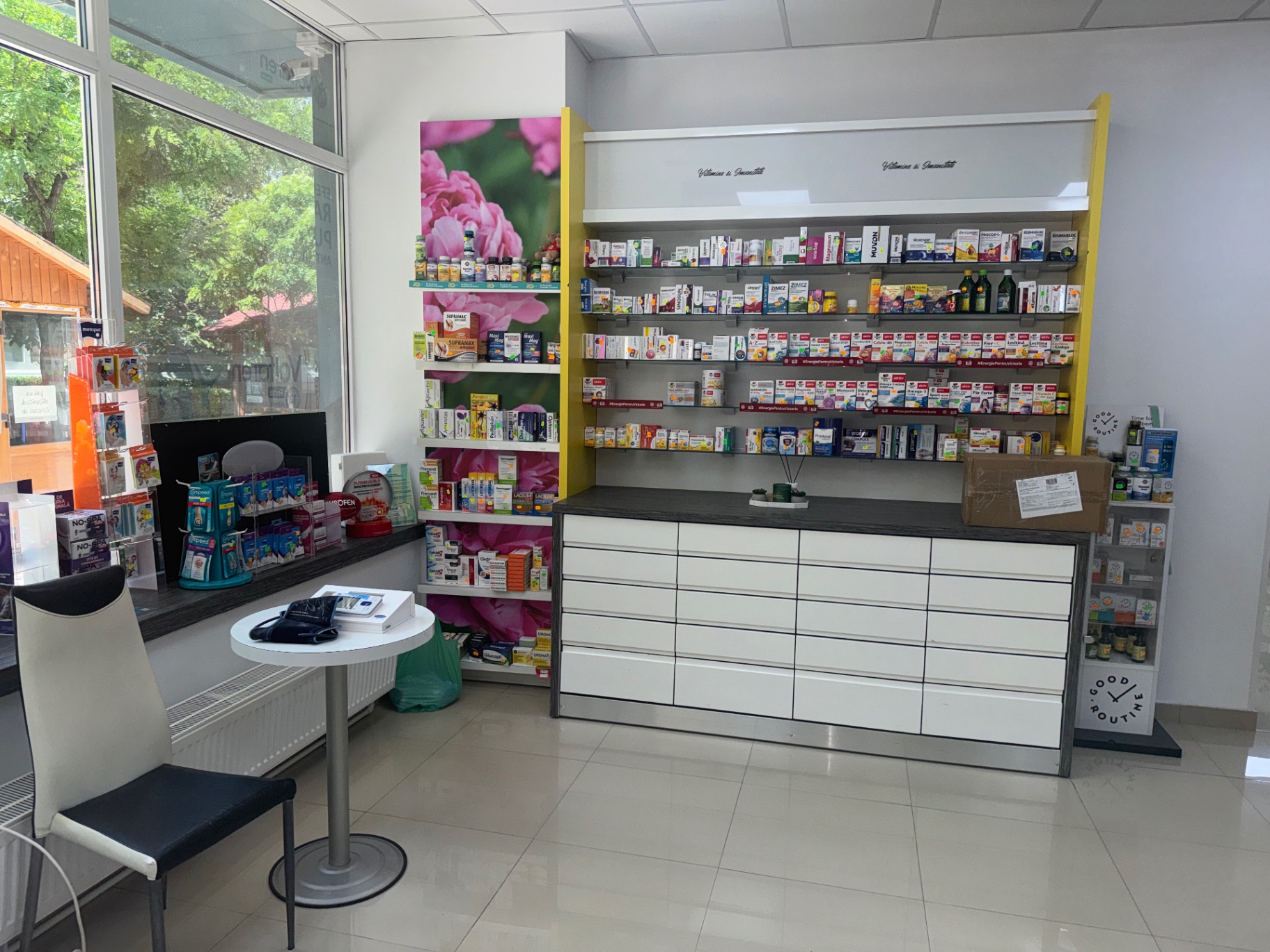 Vitamine, suplimente și imunitate pe rafturile farmaciei